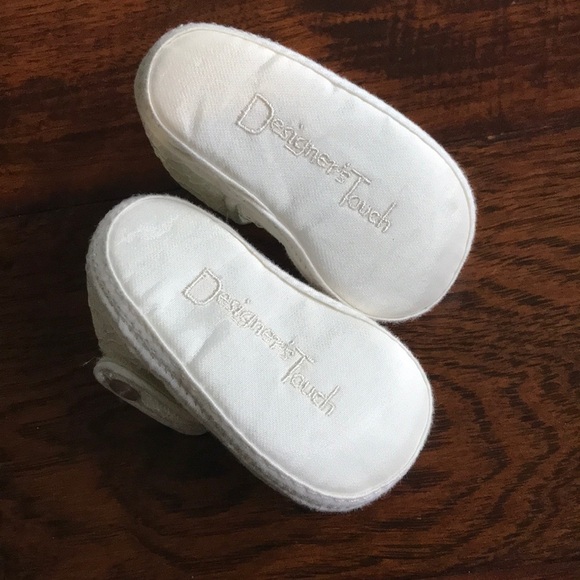 Designer’s Touch Lace Crib Shoes Sz 2 - Picture 2 of 6